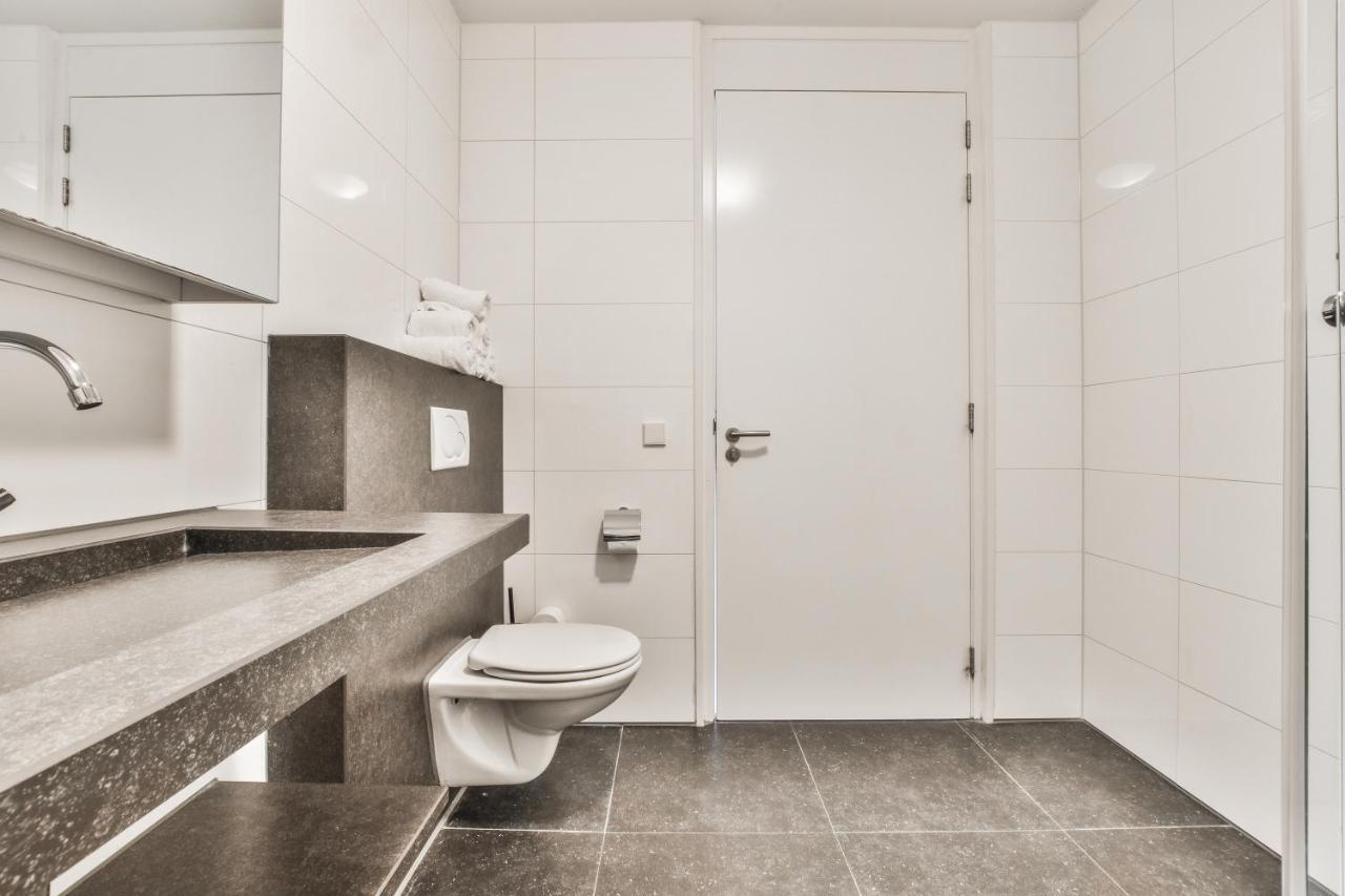 Appartement Met Frontaal Zeezicht In بلومِندال المظهر الخارجي الصورة