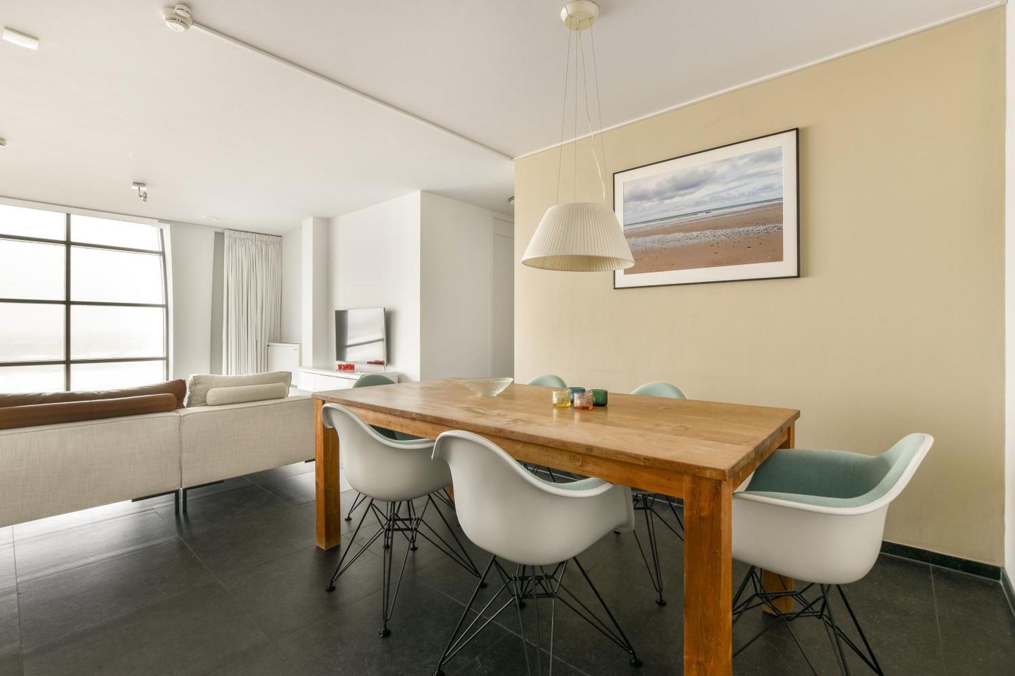 Appartement Met Frontaal Zeezicht In بلومِندال المظهر الخارجي الصورة