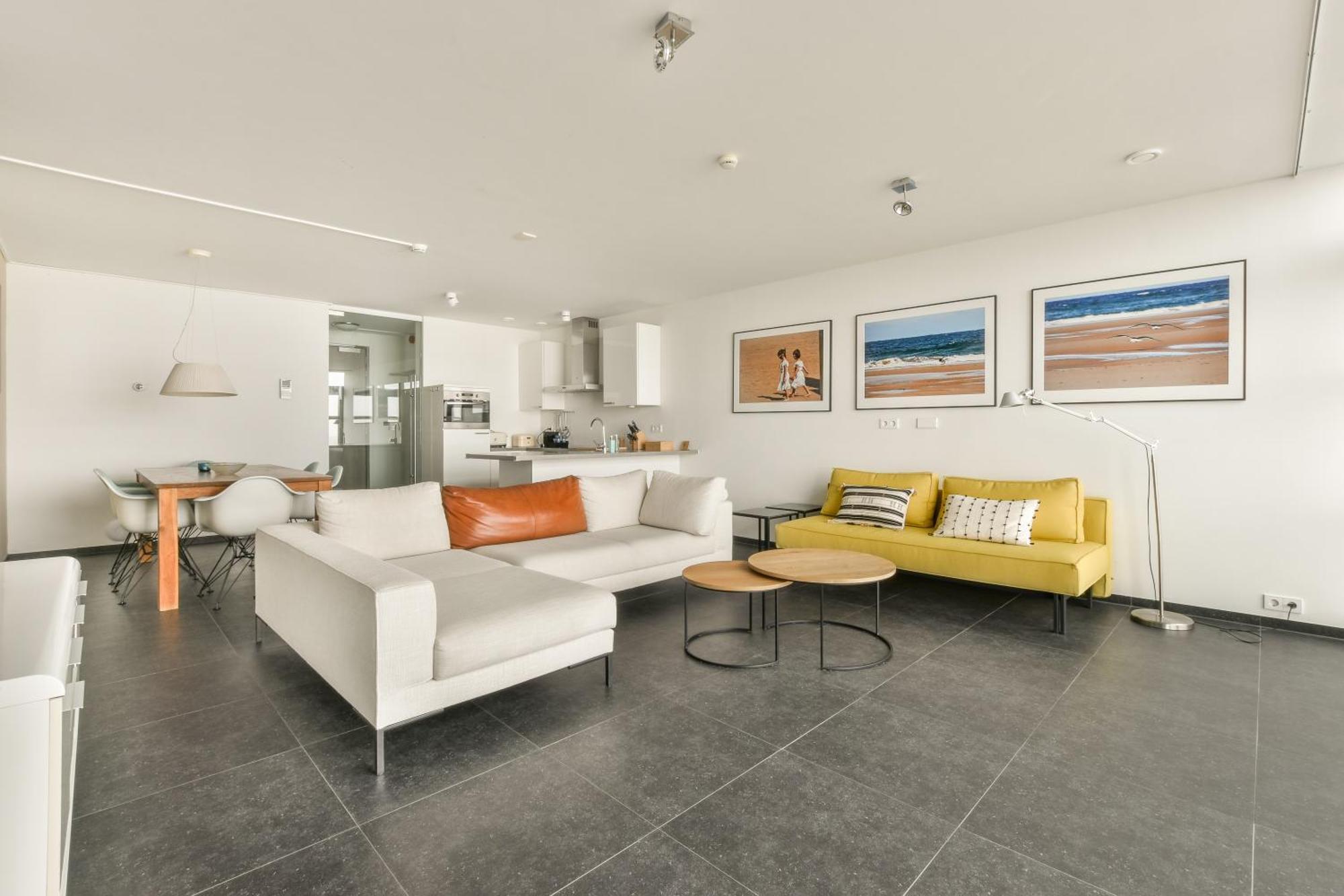 Appartement Met Frontaal Zeezicht In بلومِندال المظهر الخارجي الصورة