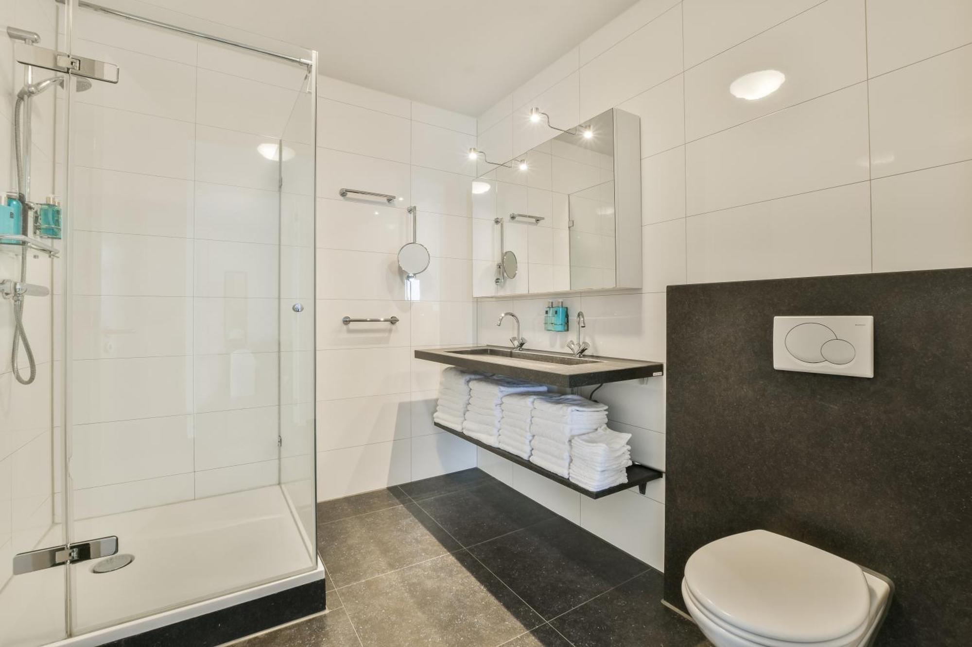 Appartement Met Frontaal Zeezicht In بلومِندال المظهر الخارجي الصورة