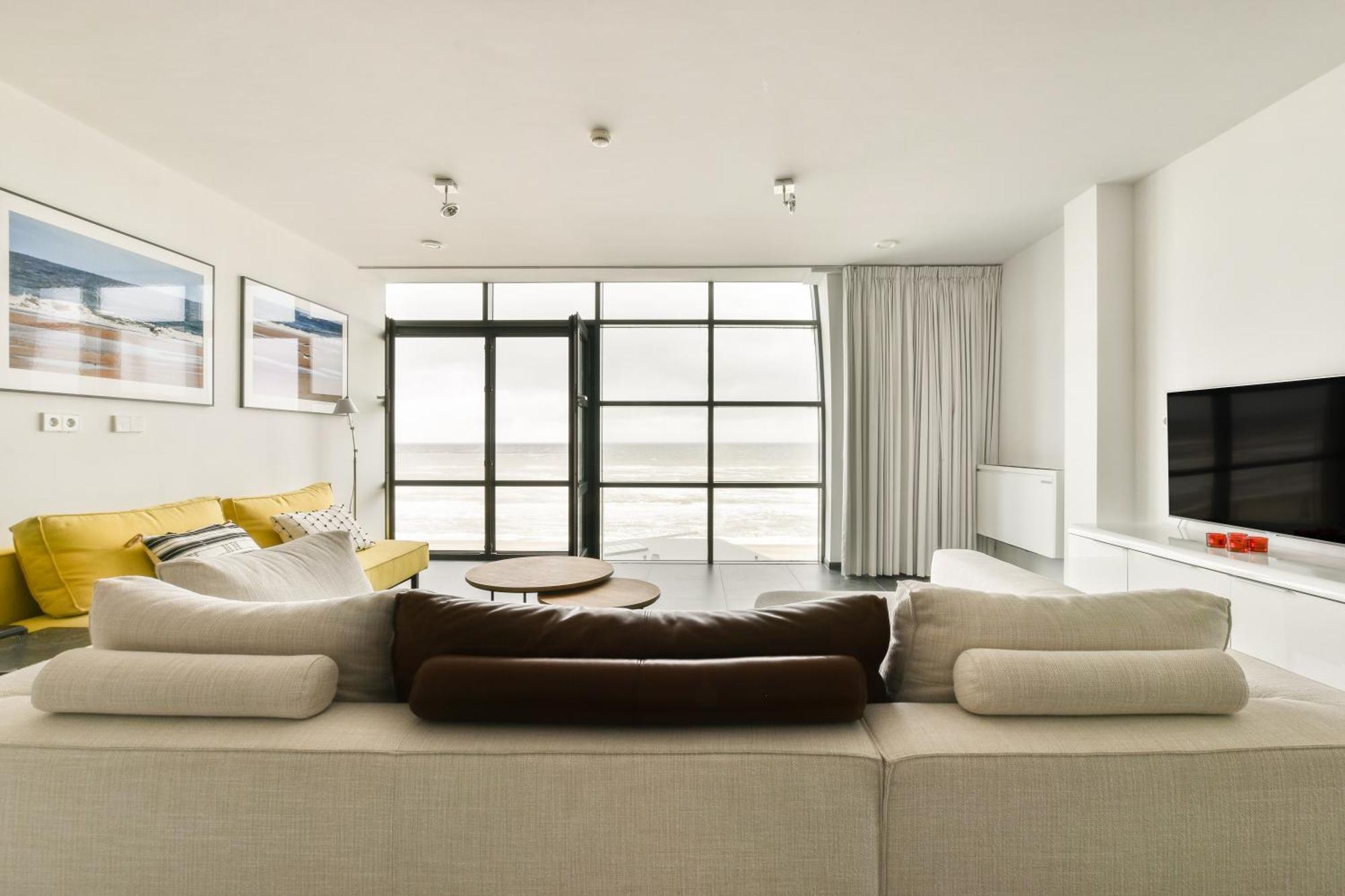 Appartement Met Frontaal Zeezicht In بلومِندال المظهر الخارجي الصورة